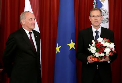 https://photos.google.com/u/1/album/AF1QipNHmiatmIbEJ--37RBhZLOtLxVCuVoeJDJhp27S