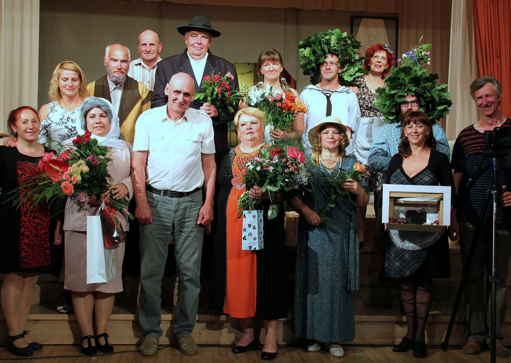 http://www.koceni.lv/kulturai/amatiermakslas-kolektivi/berzaines-tautas-nama-amatierteatris